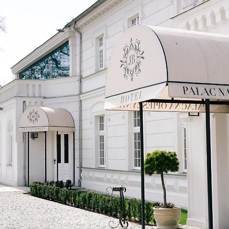 Palac Na Opieszynie Wrzesnia Ngoại thất bức ảnh